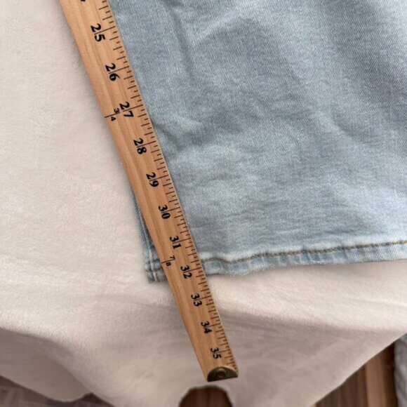 Levis Jeans Womens 32x33 Blue Light Wash Ribcage Boot Stretch High Rise - Picture 8 of 16